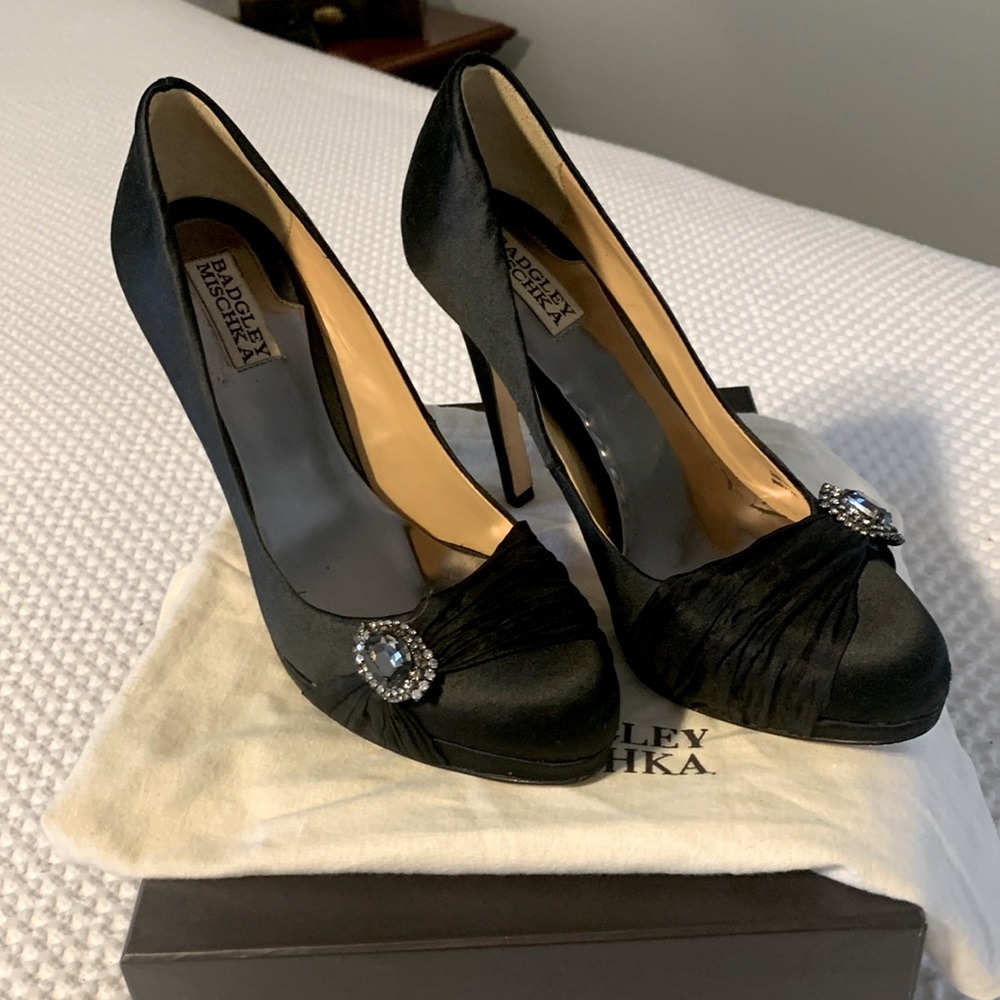 BLACK BADGLEY MISCHKA JEWEL HEEL